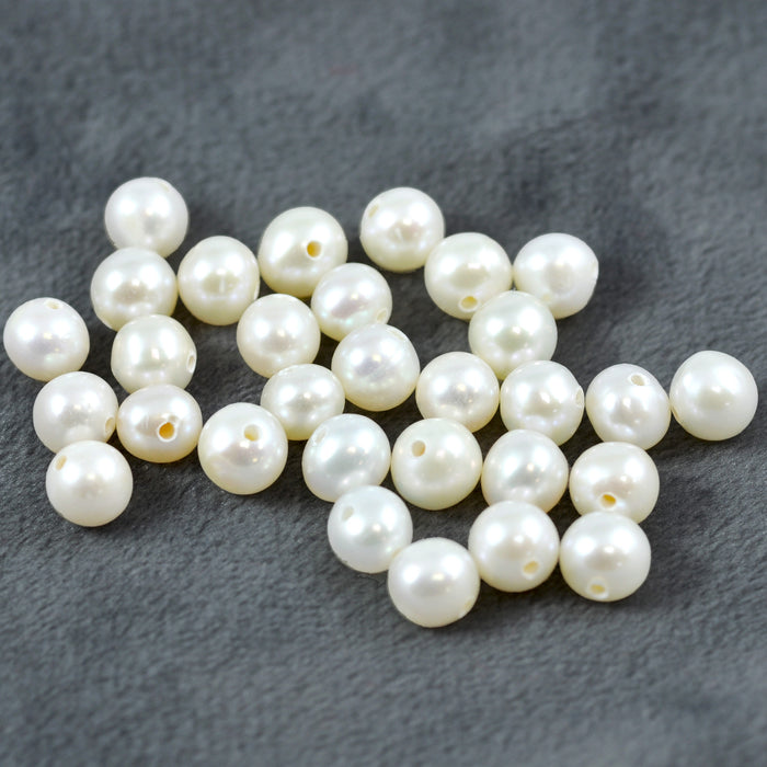 10x Ivory White Round Freshwater Pearls with 1.1mm hole A Jewellery Making