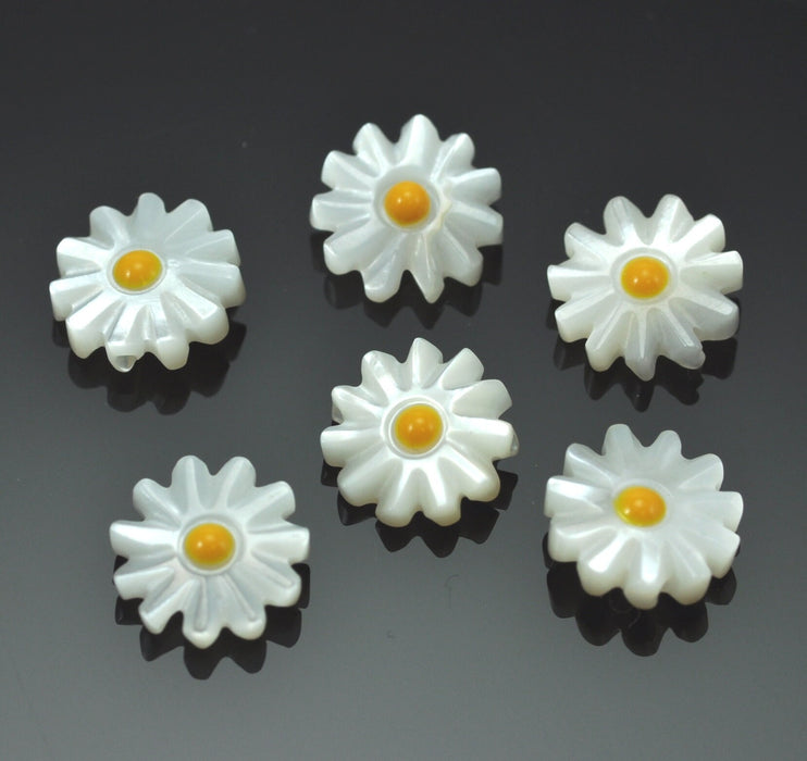 Daisy Mother of Pearl Sea Shell Carved Flower Beads forJewellery Making 10mm